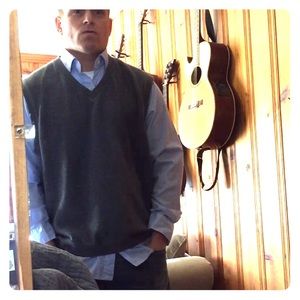 Nice Gray V-neck Vest Pullover